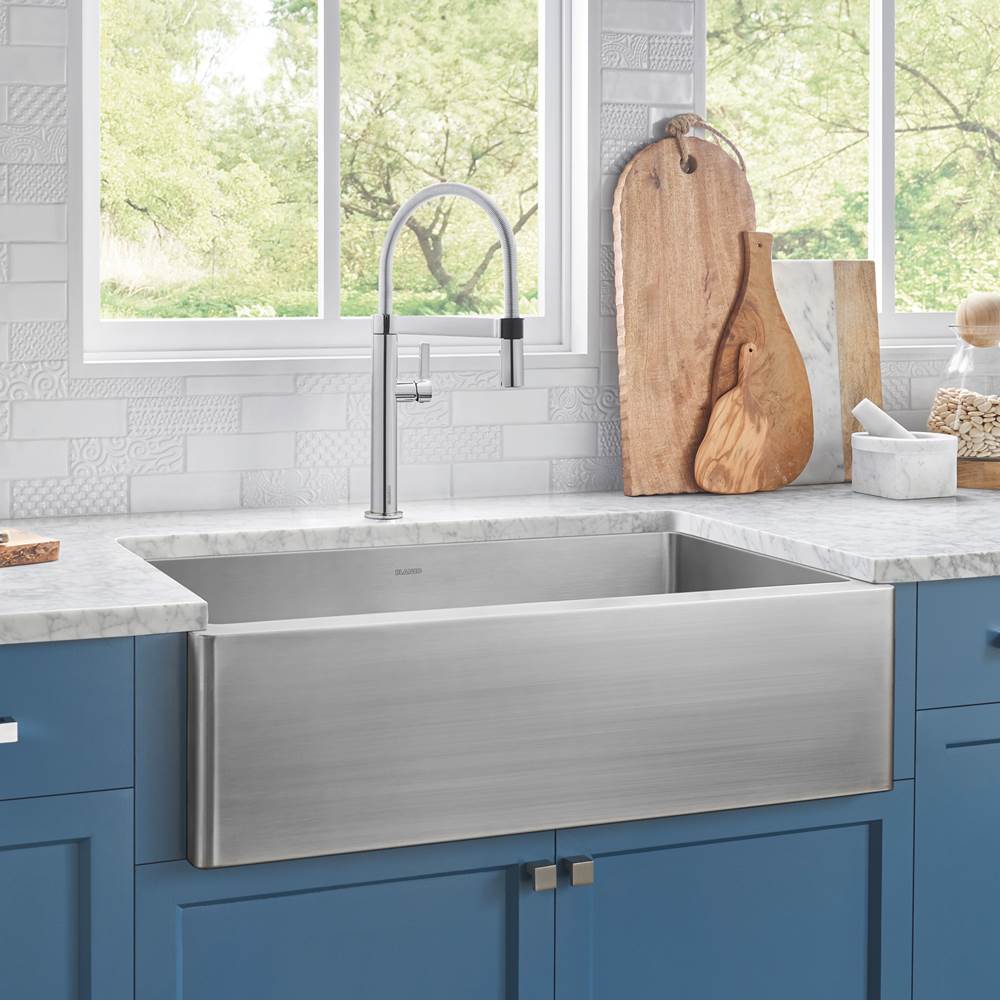 Quatrus R15 32'' Single Bowl Apron-Front Stainless Steel Farmhouse Sink