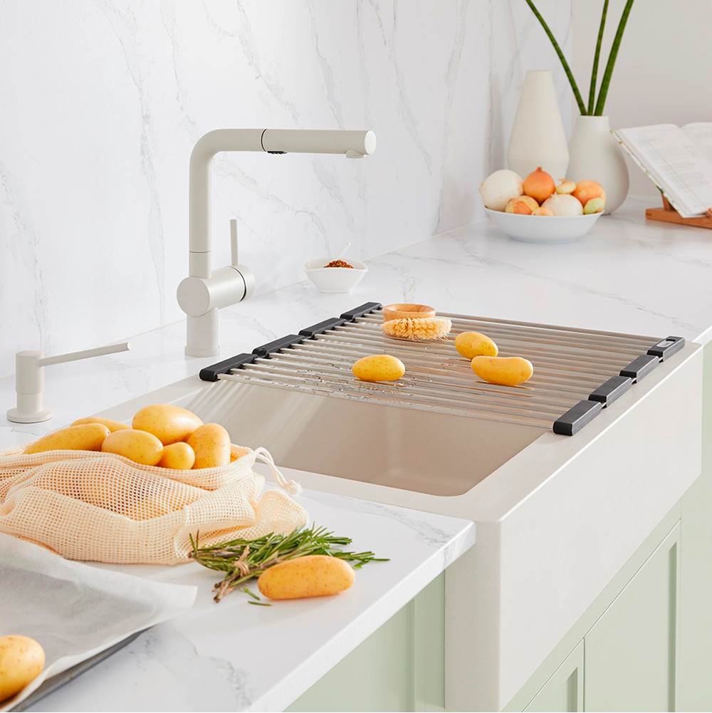 Linus Low Arc Pull-Out Dual-Spray Kitchen Faucet - Volcano Gray
