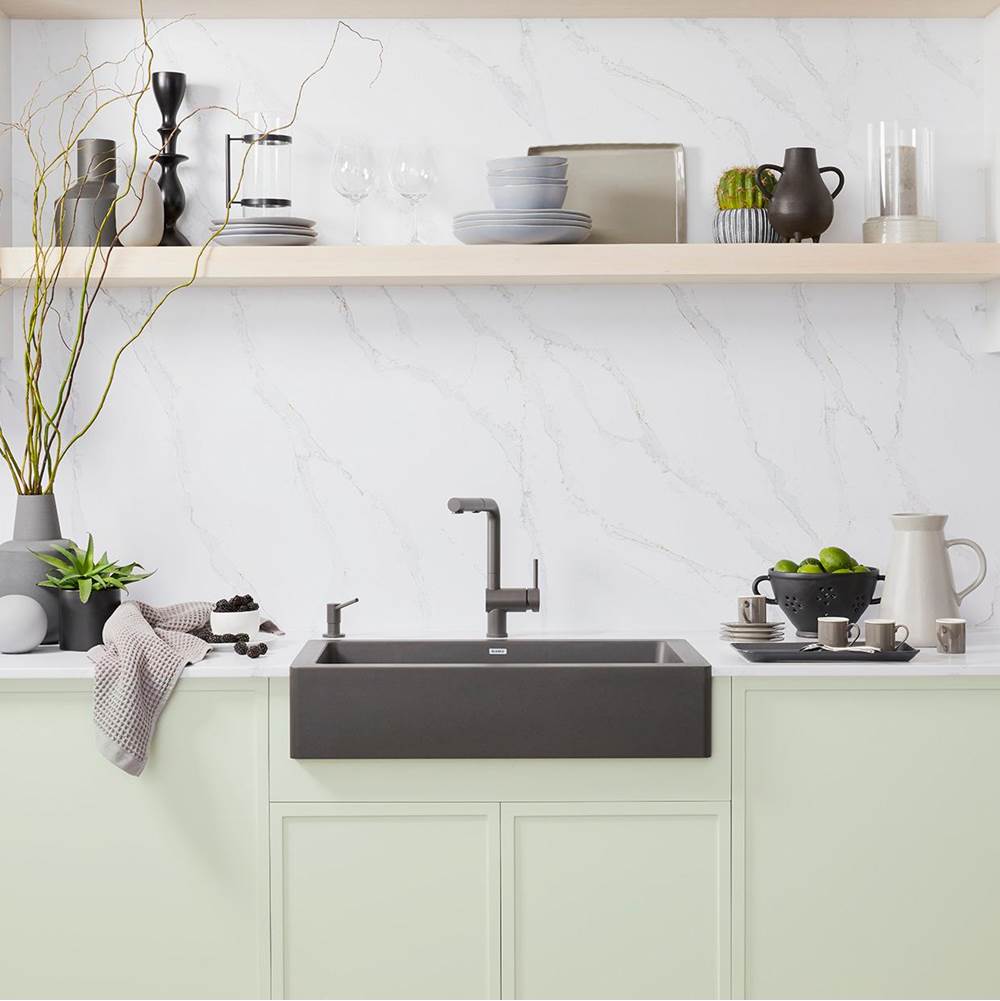 Linus Low Arc Pull-Out Dual-Spray Kitchen Faucet - Chrome