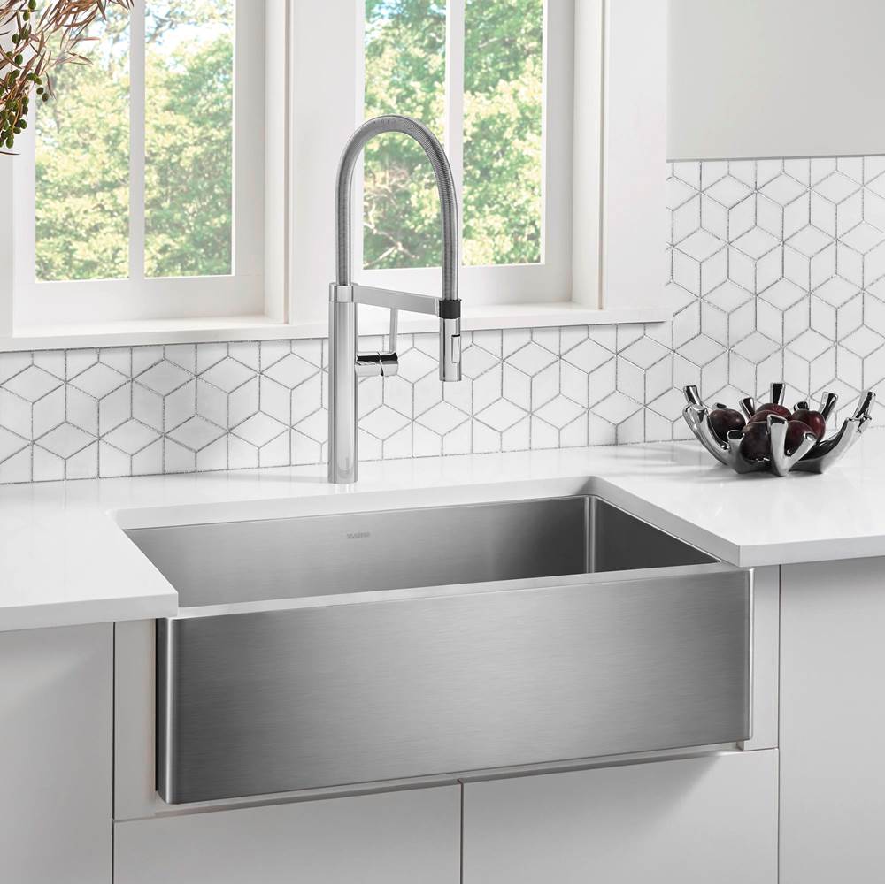 Quatrus R15 32'' Single Bowl Apron-Front Stainless Steel Farmhouse Sink