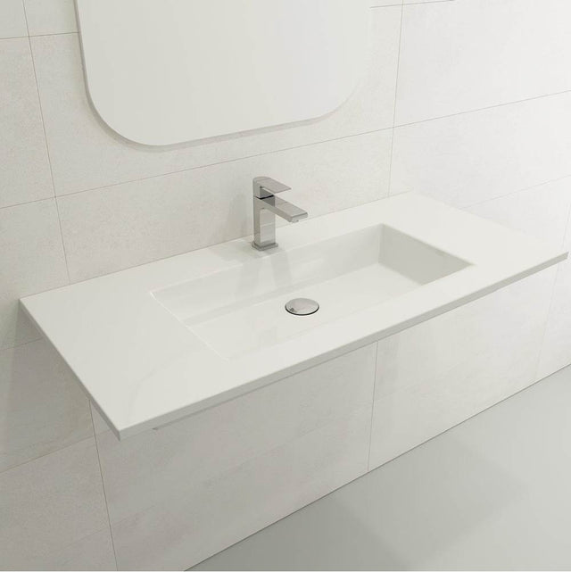 BOCCHI - Ravenna Wall-Mounted Sink Fireclay 40.5 in. 1-Hole with Overflow in White - White