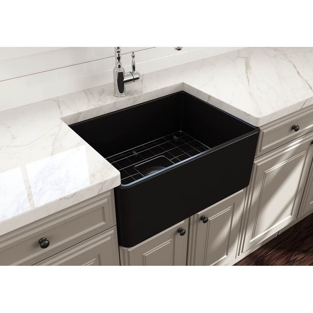 Classico Farmhouse Apron Front Fireclay 24 in. Single Bowl Kitchen Sink with Protective Bottom Grid and Strainer in White