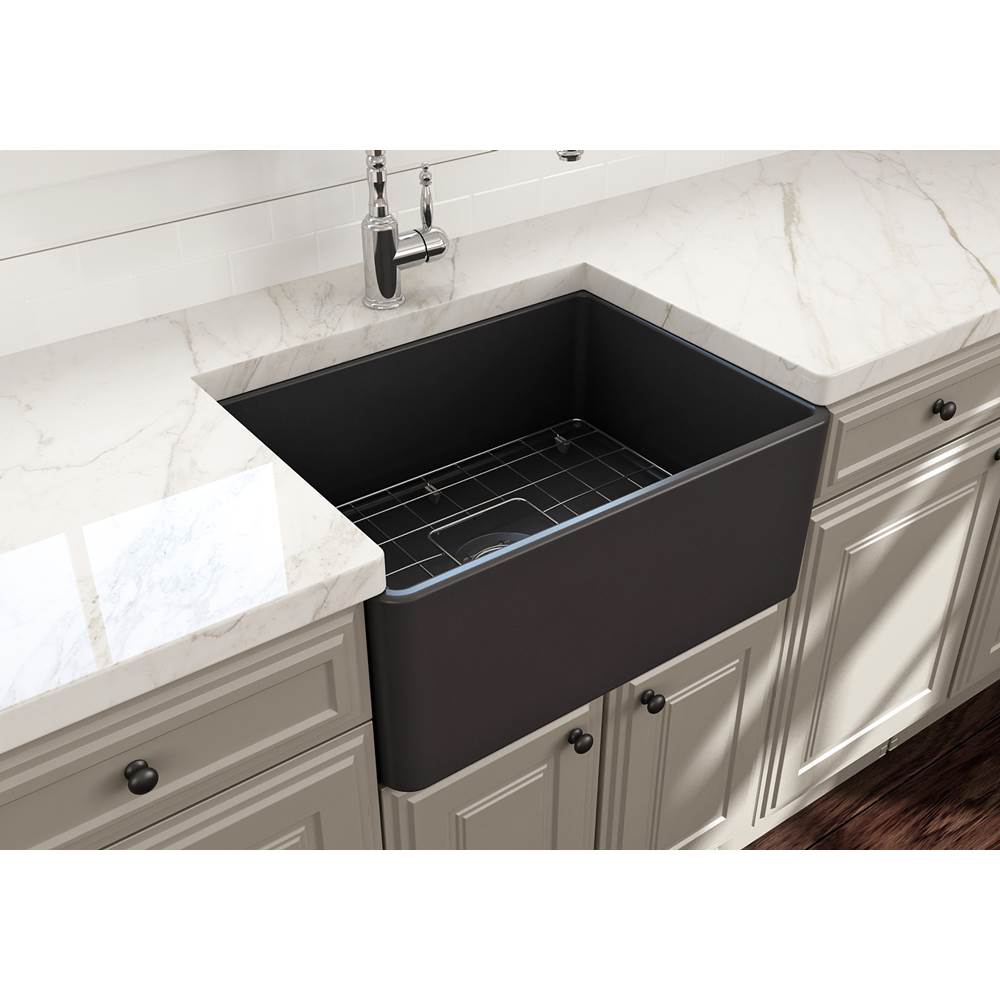 Classico Farmhouse Apron Front Fireclay 24 in. Single Bowl Kitchen Sink with Protective Bottom Grid and Strainer in White