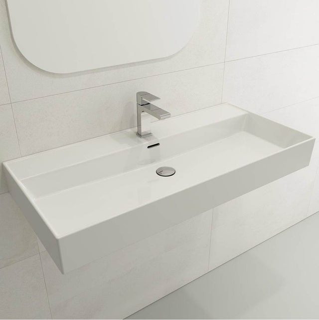 BOCCHI - Milano Wall-Mounted Sink Fireclay  39.75 in. 1-Hole with Overflow in White - White