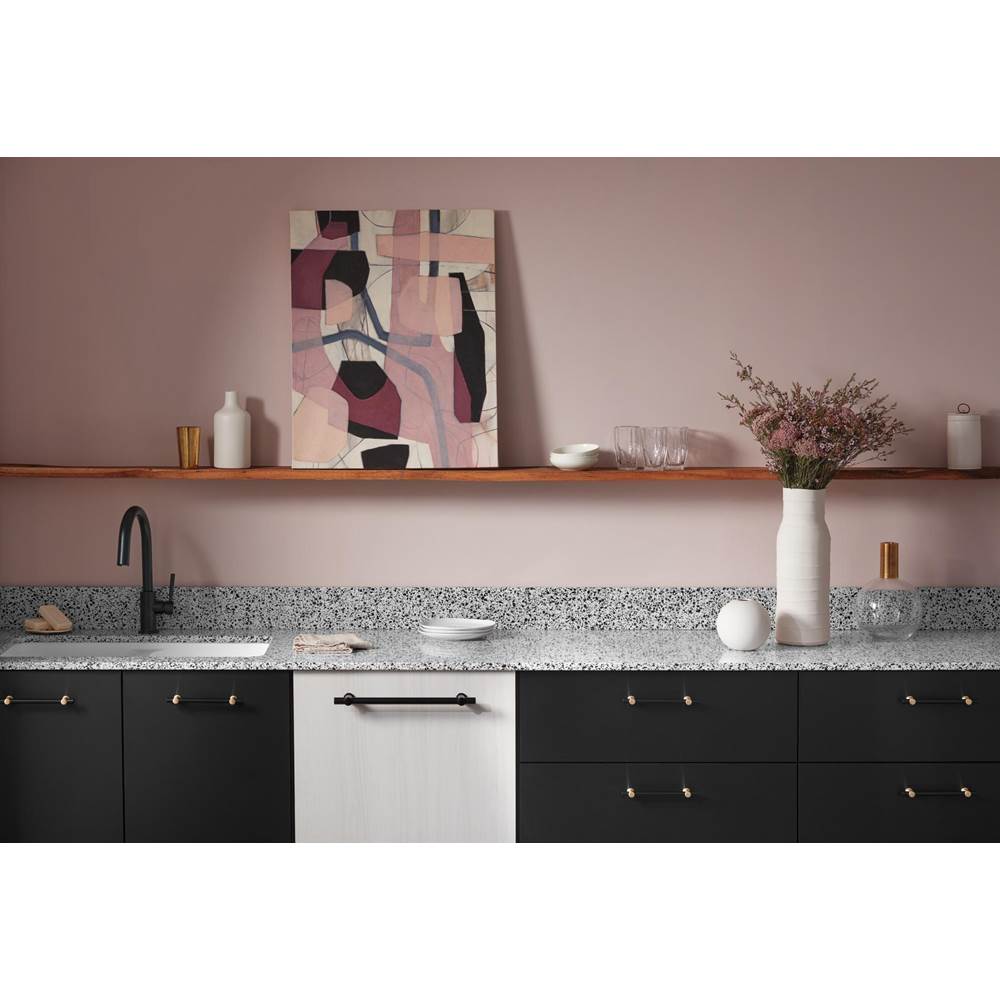 Solna Single Handle Pull-Down Kitchen Faucet