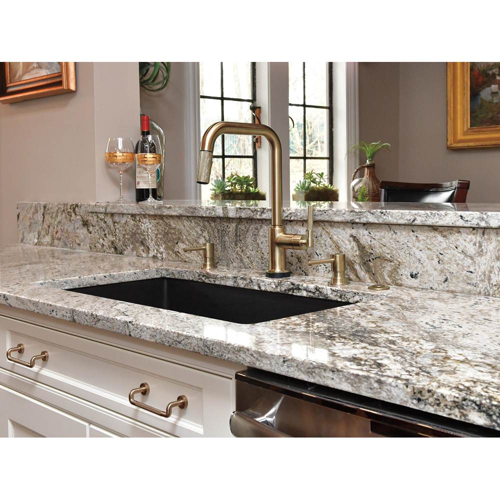 Litze SmartTouch Pull-Down Kitchen Faucet with Square Spout and Knurled Handle