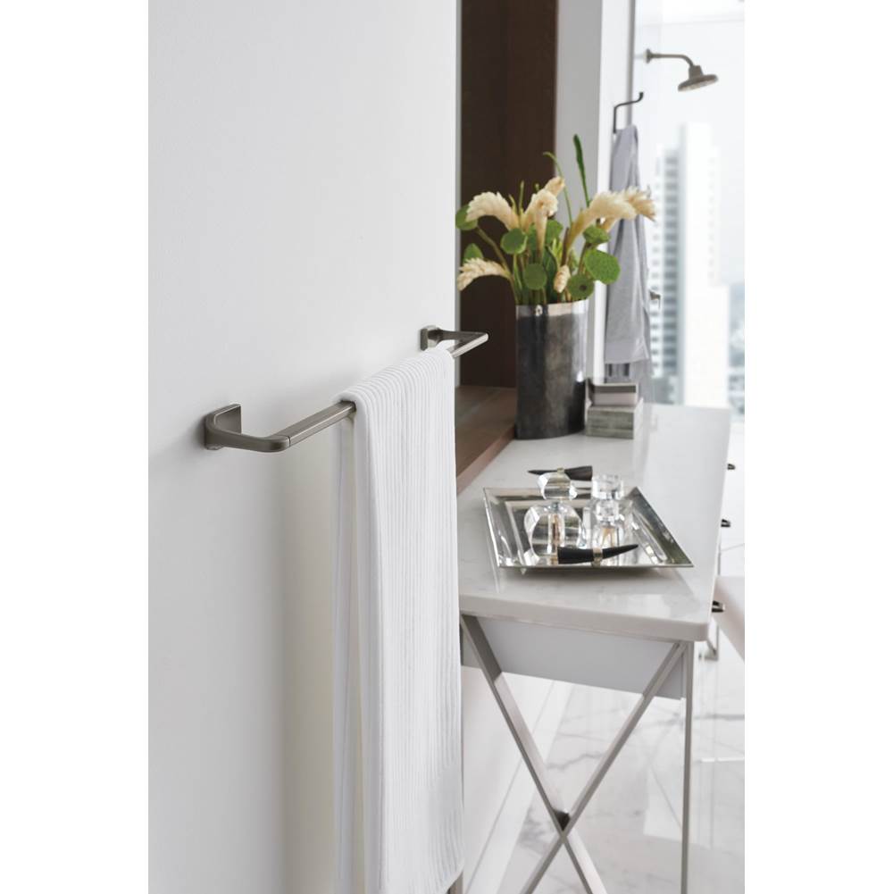 LevoirE 18'' Towel Bar