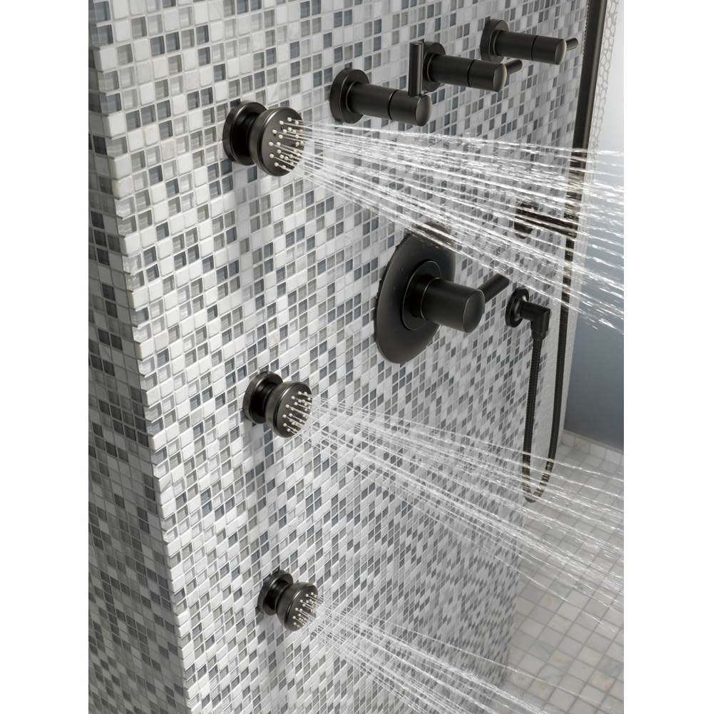 Universal Showering Touch-Clean Round Body Spray