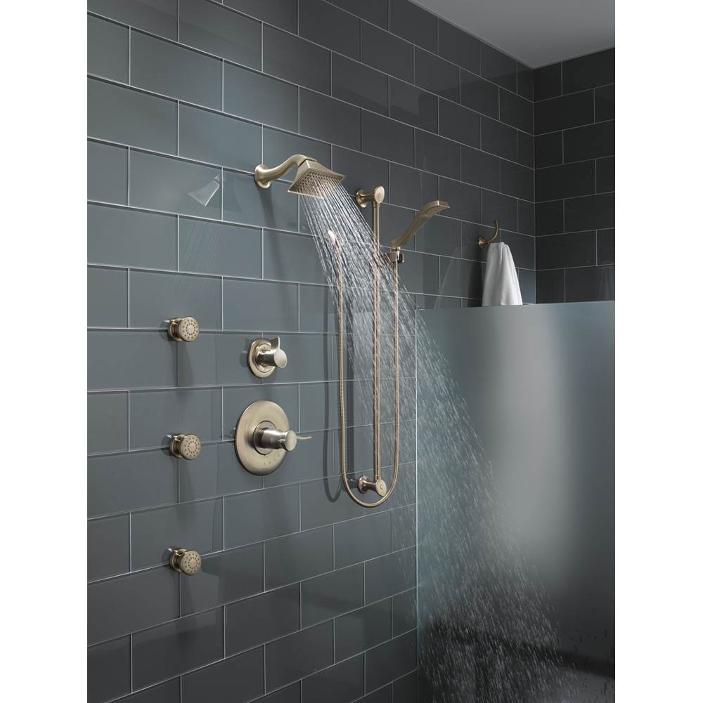 Universal Showering Touch-Clean Round Body Spray
