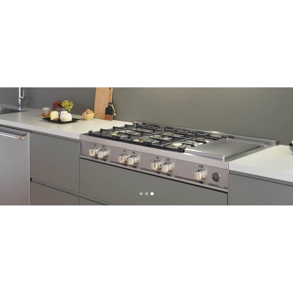 Master Series Gas Rangetop, 6 Brass Burners Plus Griddle, 48''
