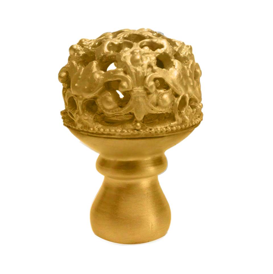 Juliane Grace Medium Knob Full Round