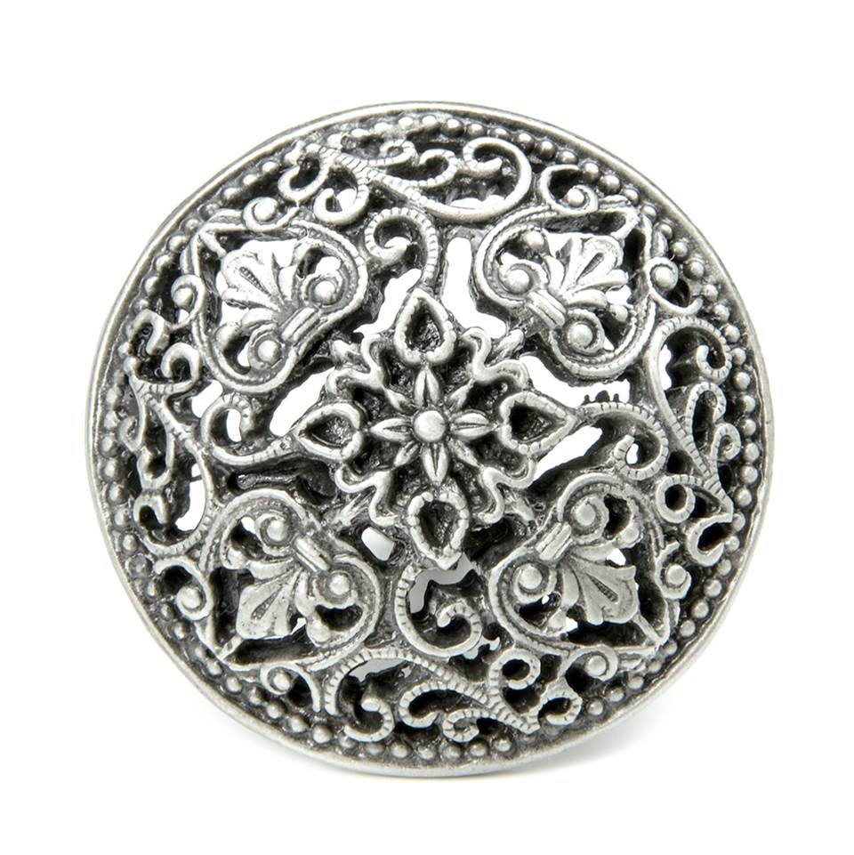 Juliane Grace Large Knob