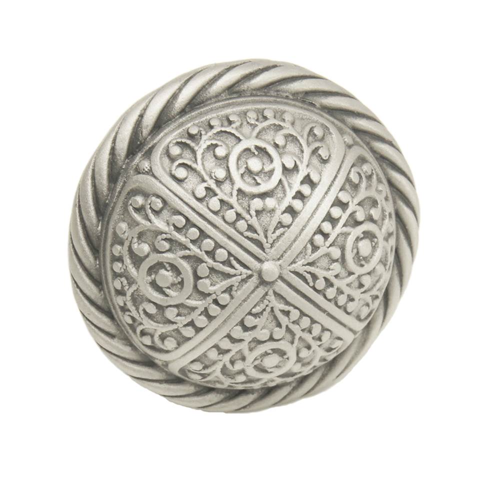 Millennium Large Knob w/ Rope Border
