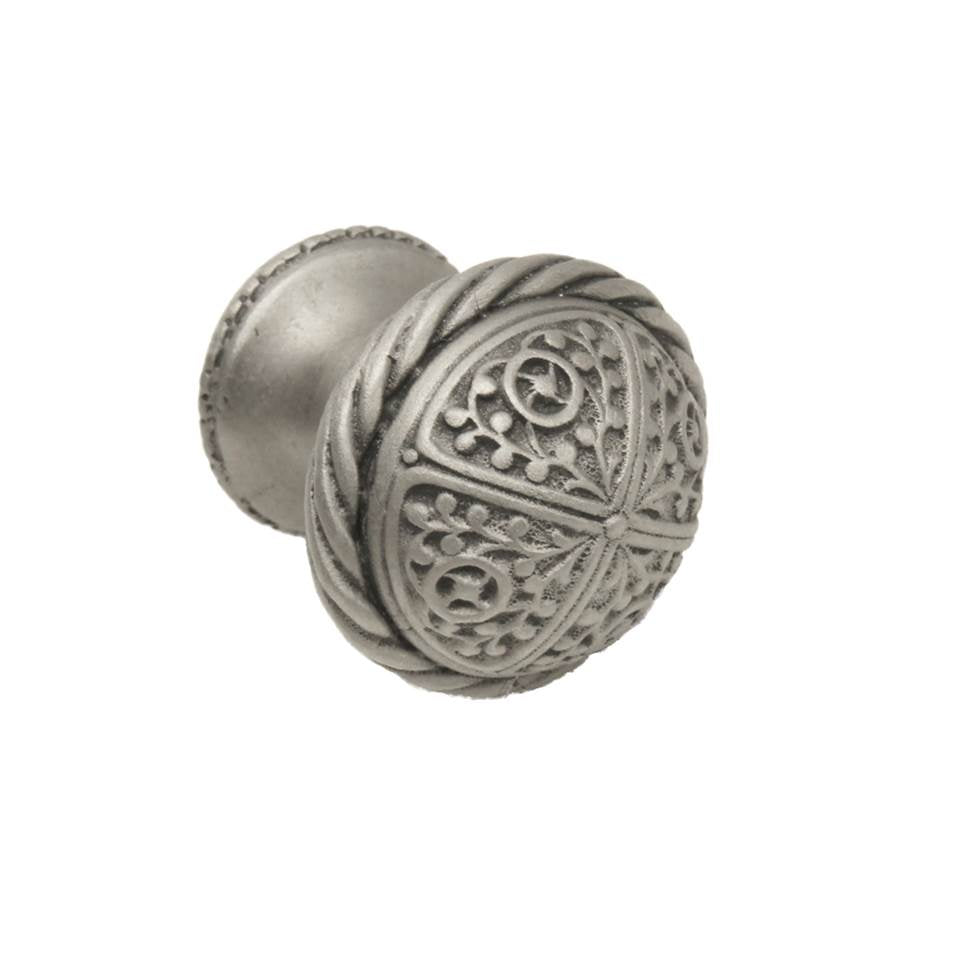 Millennium Small Knob w/ Rope Border