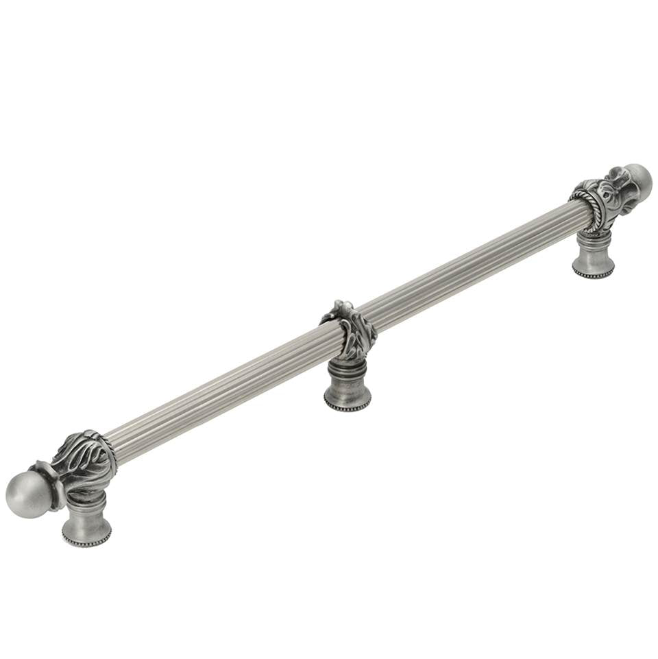 Carpe Diem Hardware - Acanthus 18'' O.C. {Approx.} w/ 5/8'' Reeded Center Long Pull Romanesque Style w/ Center Brace - Soft Gold