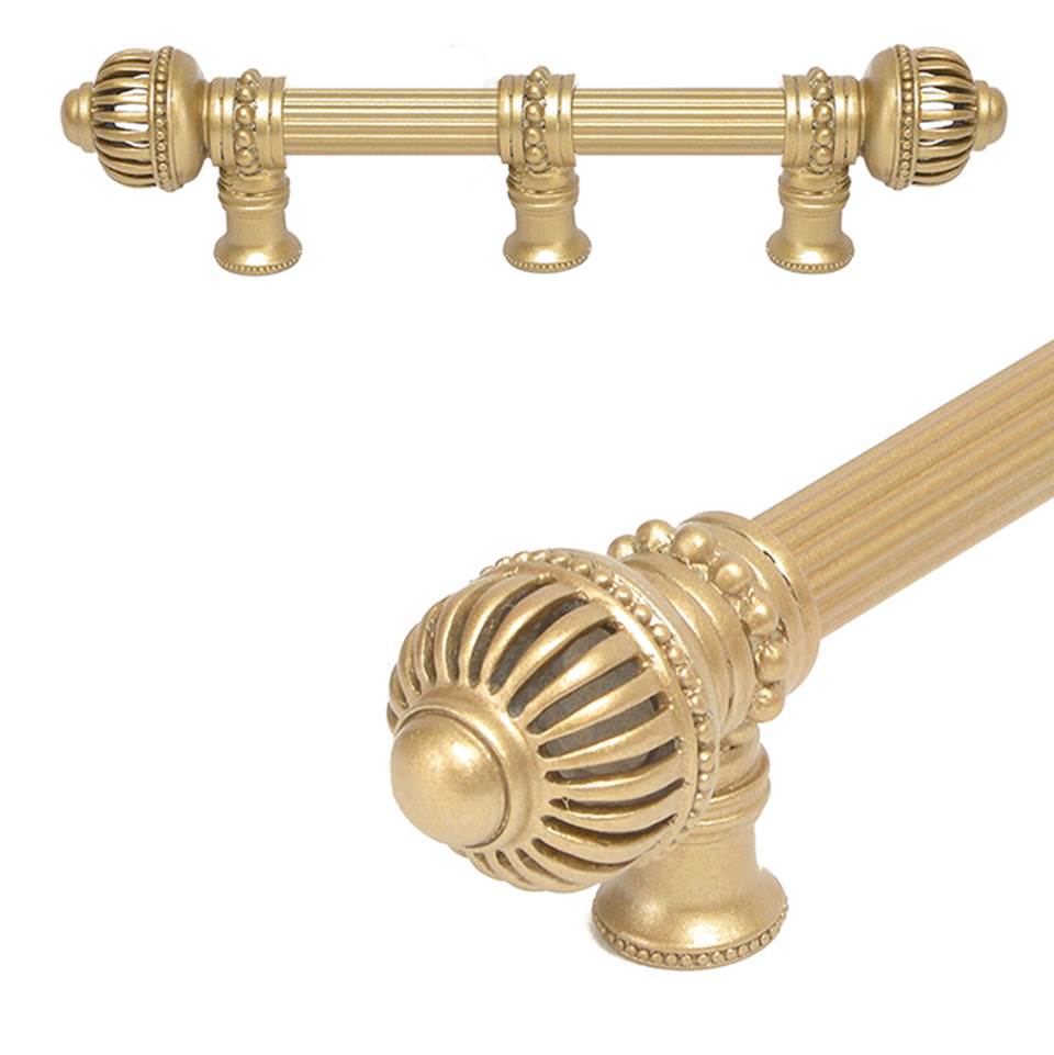 Carpe Diem Hardware - Cricket Cage 6'' O.C. (Approximately) With 5/8'' Reeded Center Long Pull and Center Brace Large Finial In Soft Gold. - Soft Gold