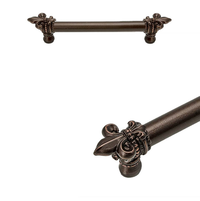 Carpe Diem Hardware - Charlemagne 6'' O.C. Approx w/ 5/8'' Smooth Center Long Pull w/ Large Fleur De Lys - Chalice