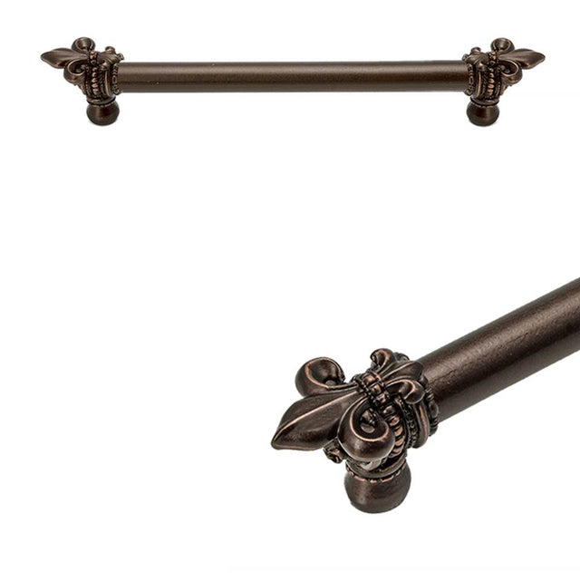 Carpe Diem Hardware - Charlemagne 9'' O.C. Approx w/ 5/8'' Smooth Center Long Pull w/ Large Fleur De Lys - Chalice