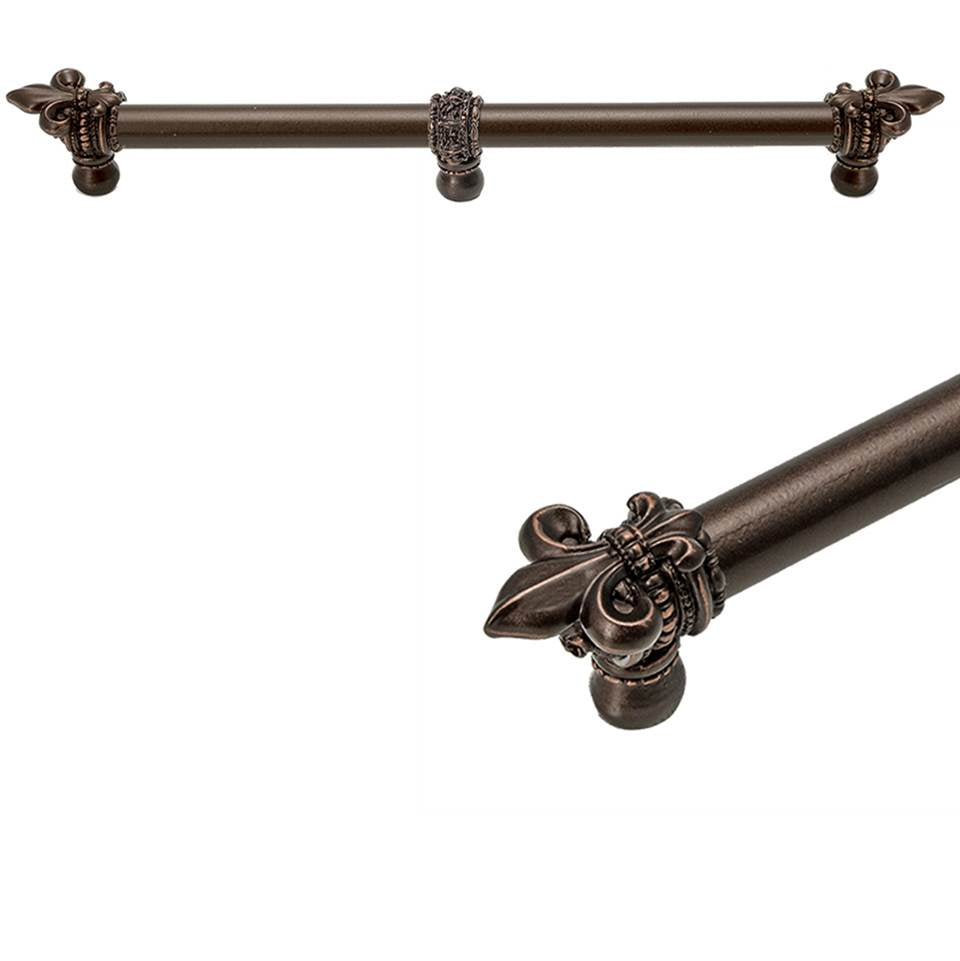 Carpe Diem Hardware - Charlemagne 18'' O.C. Approx w/ 5/8'' Smooth Center Long Pull w/ Large Fleur De Lys w/ Center Brace - Chalice