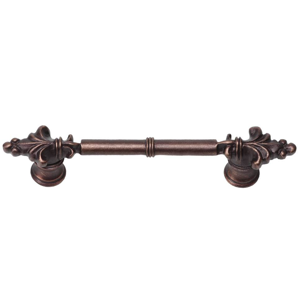 Charlemagne Classic 4'' O.C. Pull w/ Small Fleur De Lys On Ends