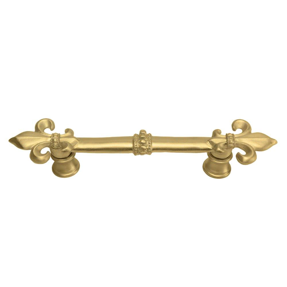 Carpe Diem Hardware - Charlemagne 3'' O.C. Pull With Large Fleur De Lys In Soft Gold. - Soft Gold