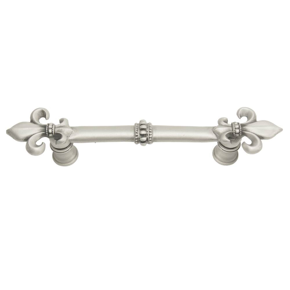 Carpe Diem Hardware - Charlemagne 4'' O.C. Pull w/ Large Fleur De Lys - Chrysalis