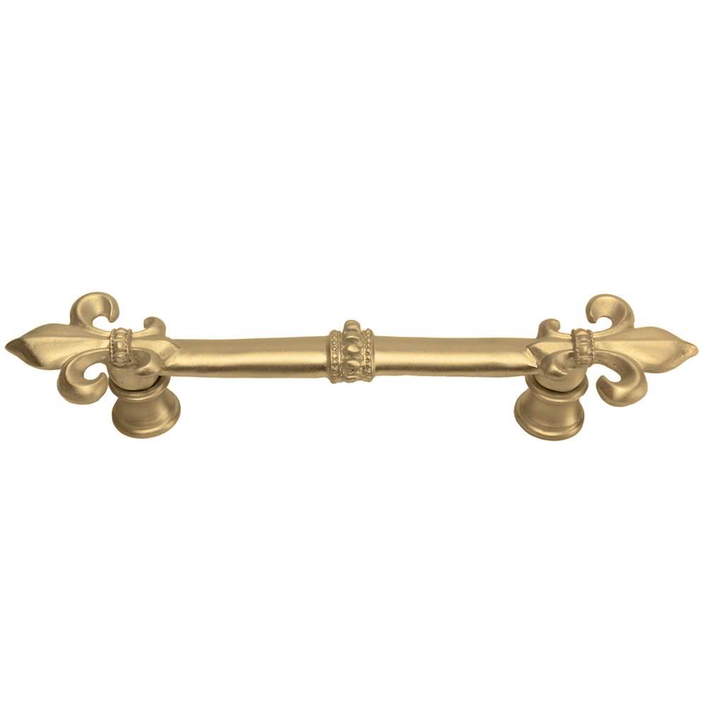Carpe Diem Hardware - Charlemagne 4'' O.C. Pull With Large Fleur De Lys In Soft Gold. - Soft Gold