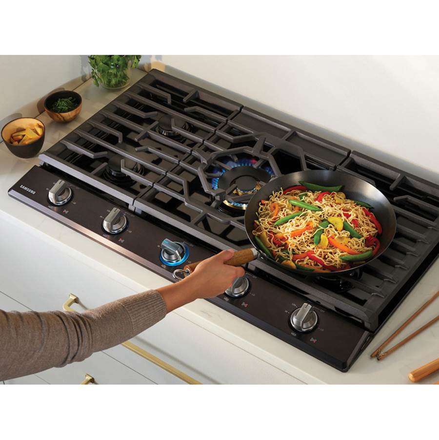 Five Burners, 1-22000 Dual Ring Brass, 1-13000 Power Burner, 2-9.5 K, 1-5000 Simmer, Illuminated Knobs, Die-cast Griddle, Wok Ring, Wi-Fi, 36''