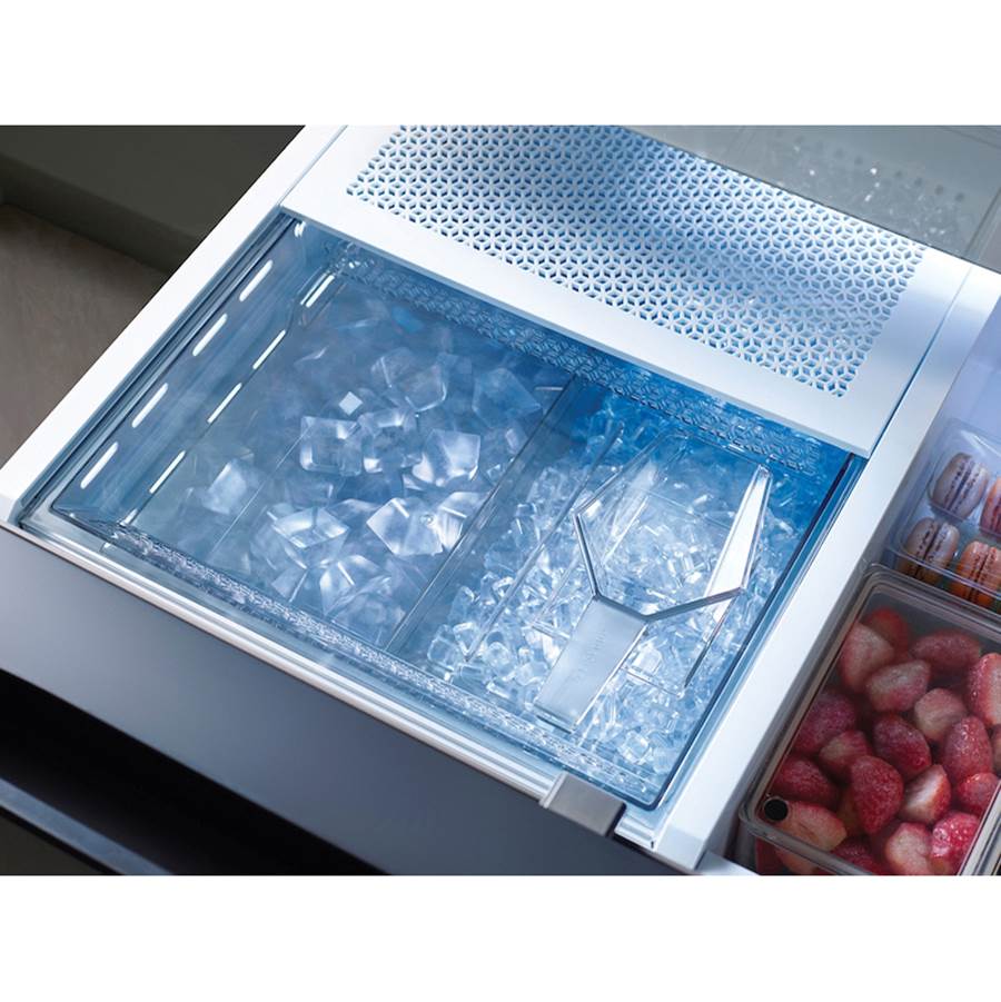 Smart Bespoke French 4-Door Refrigerator with Customizable Panel Colors and AutoFill Water Pitcher in Stainless Steel, 29 cu-ft