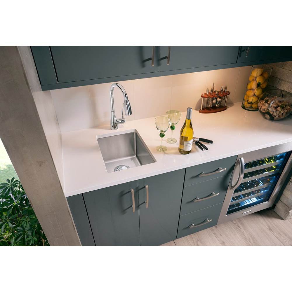 18 Gauge Stainless Steel 13.5'' x 18.5'' x 9'' Single Bowl Undermount Bar/Prep Sink