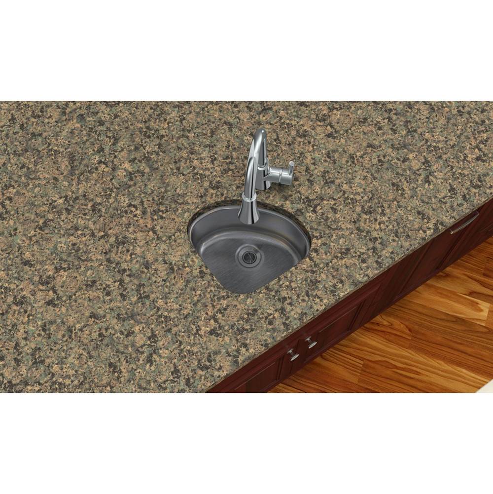 18 Gauge Stainless Steel 14'' x 14'' x 6.375'' Single Bowl Undermount Kitchen Sink