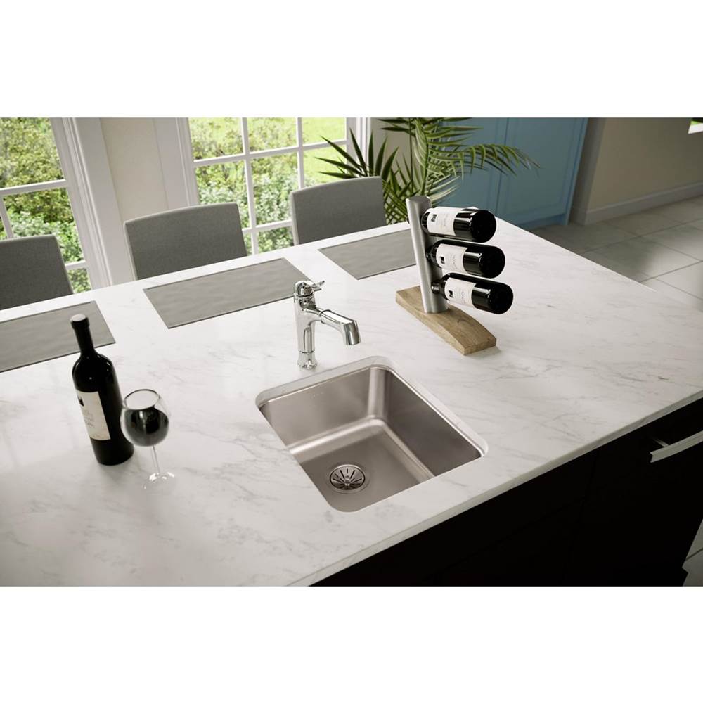 18 Gauge Stainless Steel 16'' x 18.5'' x 7.875'' Single Bowl Undermount Kitchen Sink