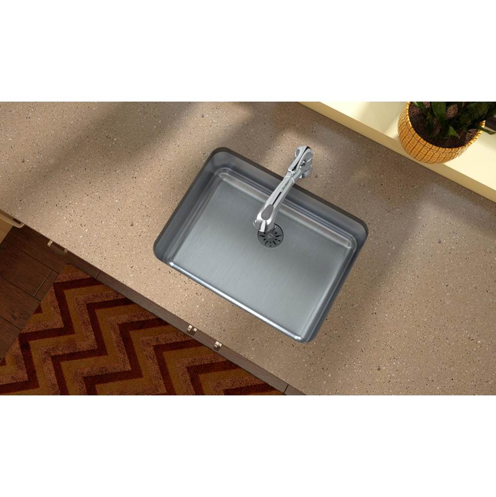 18 Gauge Stainless Steel 23.5'' x 18.25'' x 7.5'' Single Bowl Undermount Kitchen Sink Kit