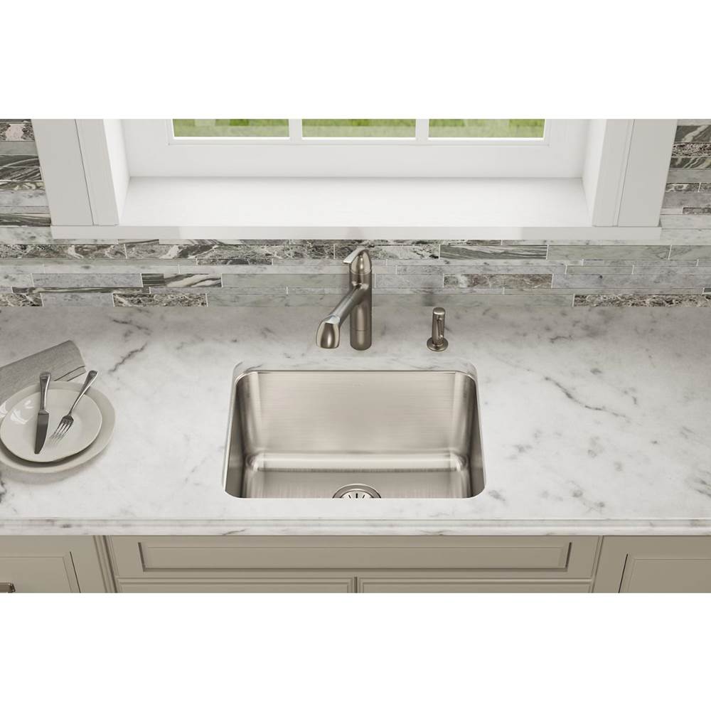 18 Gauge Stainless Steel 23.5'' x 18.25'' x 7.5'' Single Bowl Undermount Kitchen Sink