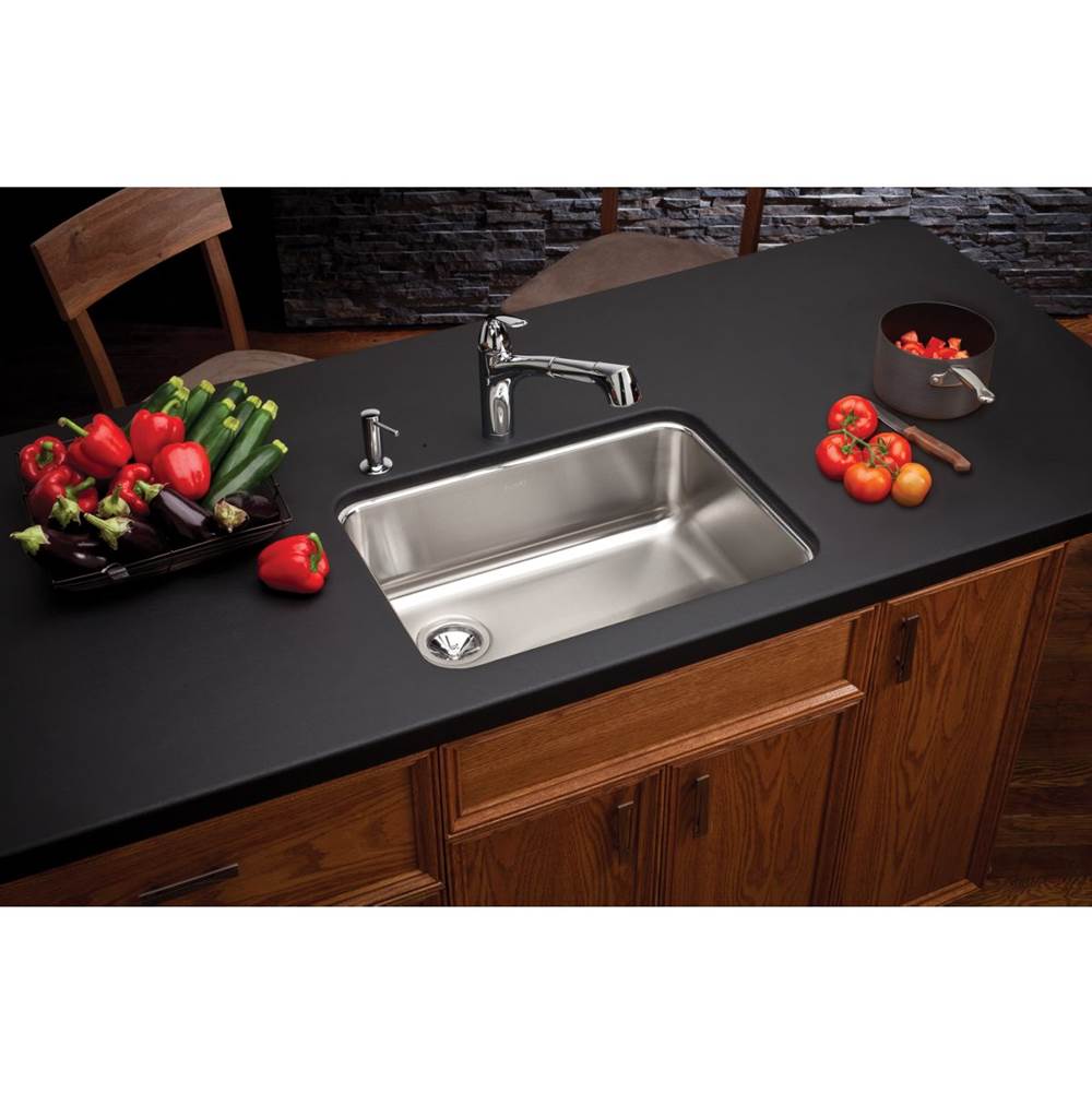 18 Gauge Stainless Steel 25.5'' x 19.25'' x 8'' Single Bowl Undermount Kitchen Sink