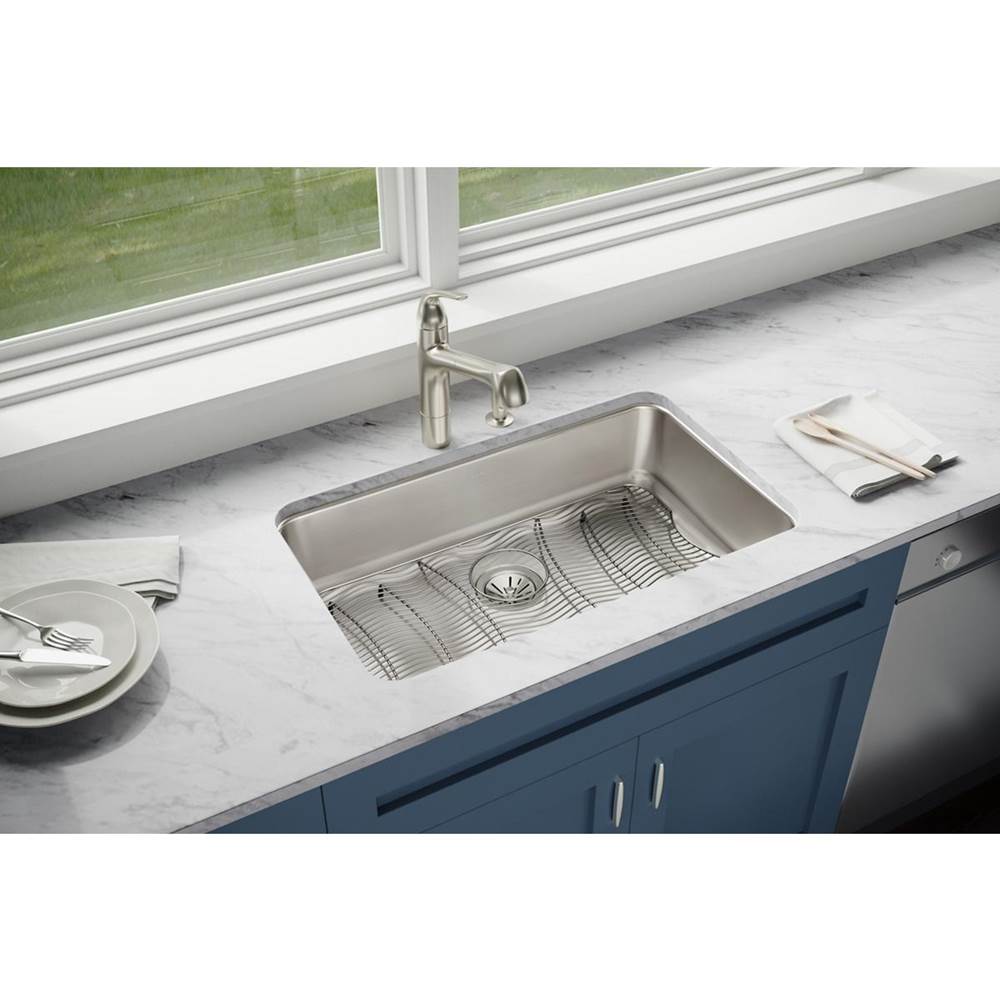 18 Gauge Stainless Steel 30.5'' x 18.5'' x 7.5'' Single Bowl Undermount Kitchen Sink Kit