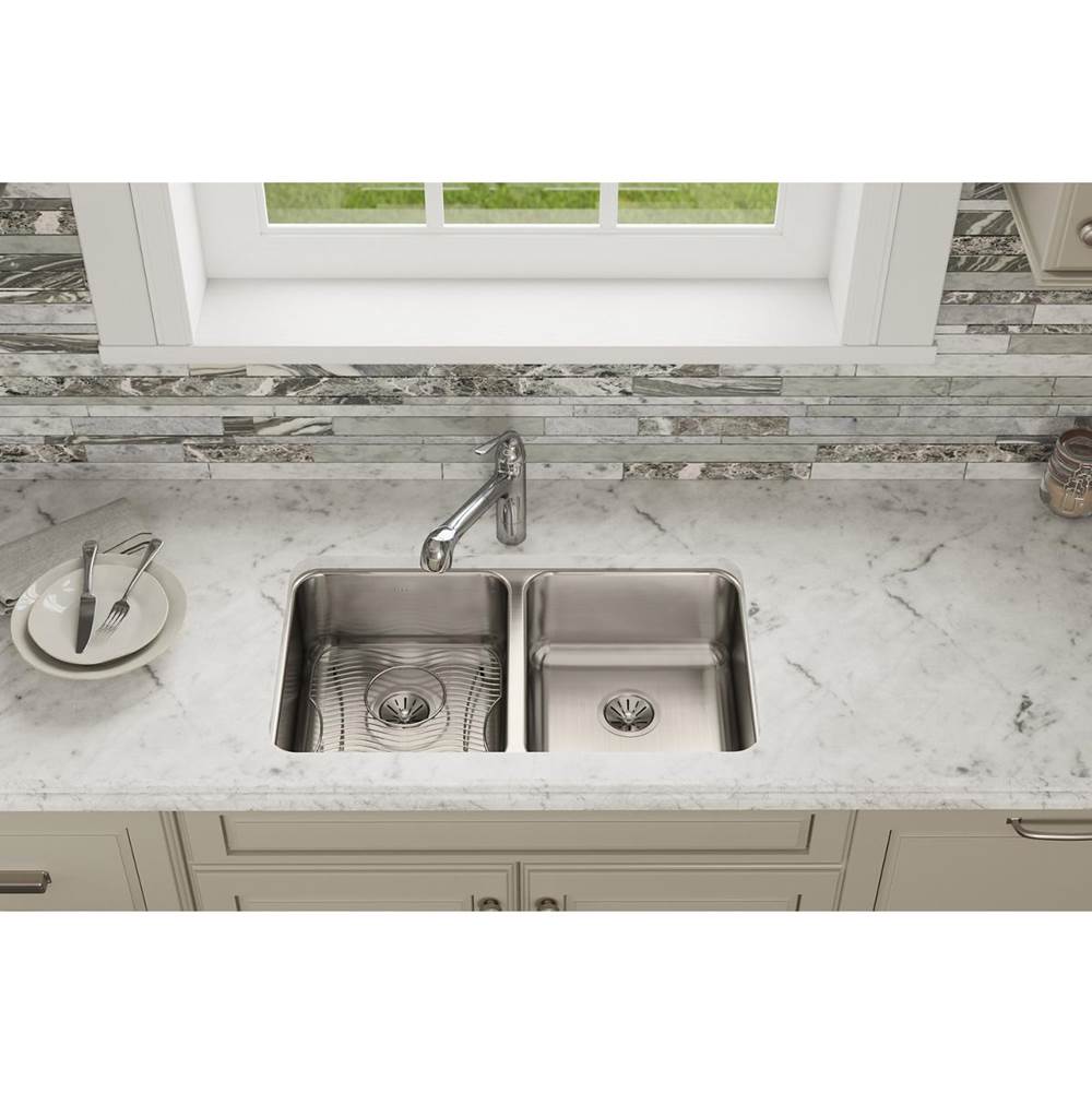 18 Gauge Stainless Steel 30.75'' x 18.5'' x 7.875'' Double Bowl Undermount Kitchen Sink Kit
