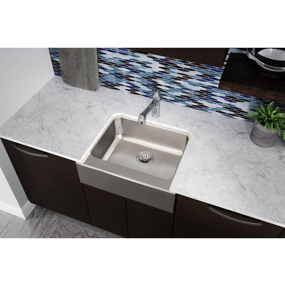 18 Gauge Stainless Steel 25'' x 20.5'' x 7.875'' Single Bowl Farmhouse Undermount Kitchen Sink