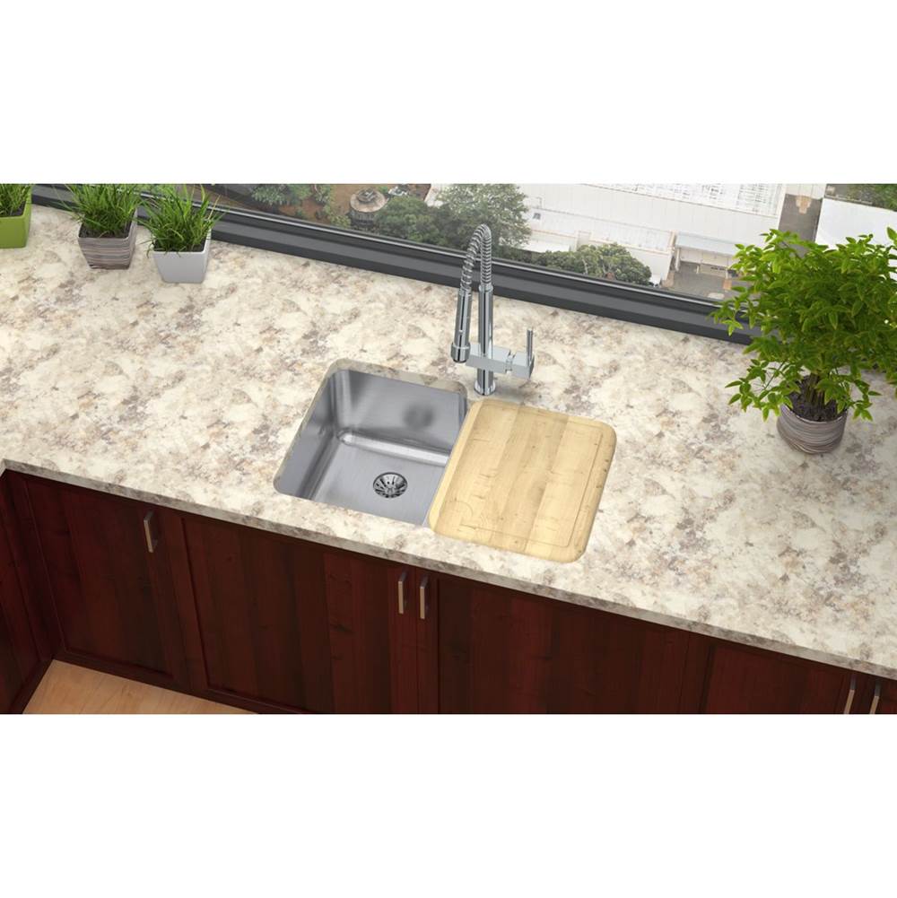 Hardwood 16-3/4'' x 13-1/2'' x 1'' Cutting Board