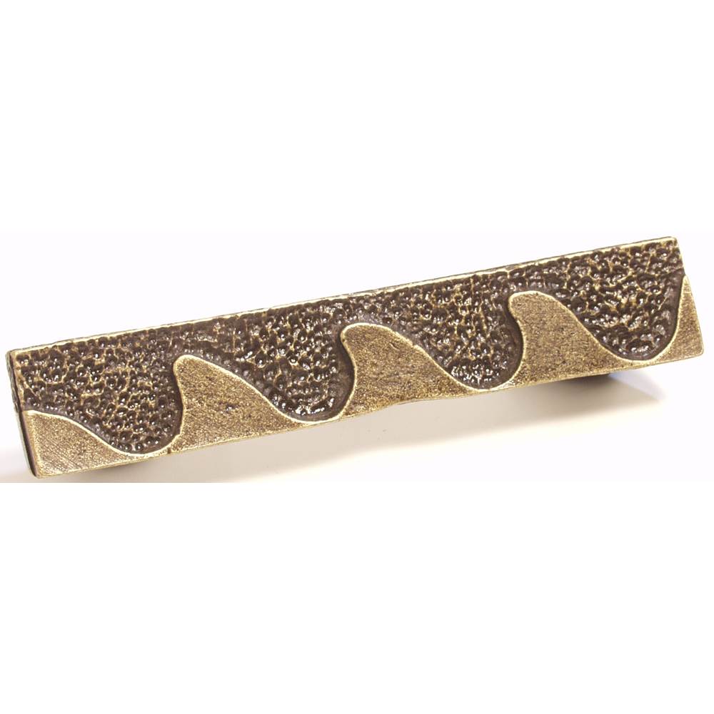 Emenee - Wave Handle Facing Right 4''x3/4''