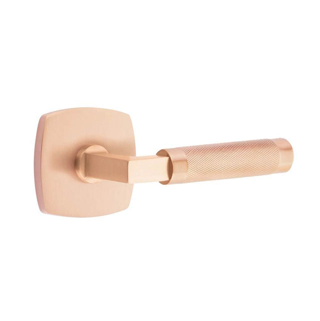 Emtek - Select Passage, Urban Modern Rosette SRG, L-Square Stem SRG, Knurled Handle SRG RH - Satin Rose Gold
