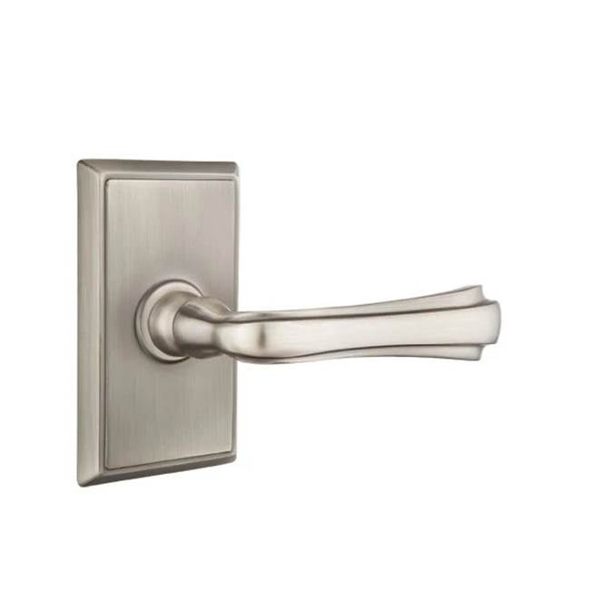 Emtek - Privacy, Rectangular Rosette, Wembley Lever, RH, US15A - Pewter