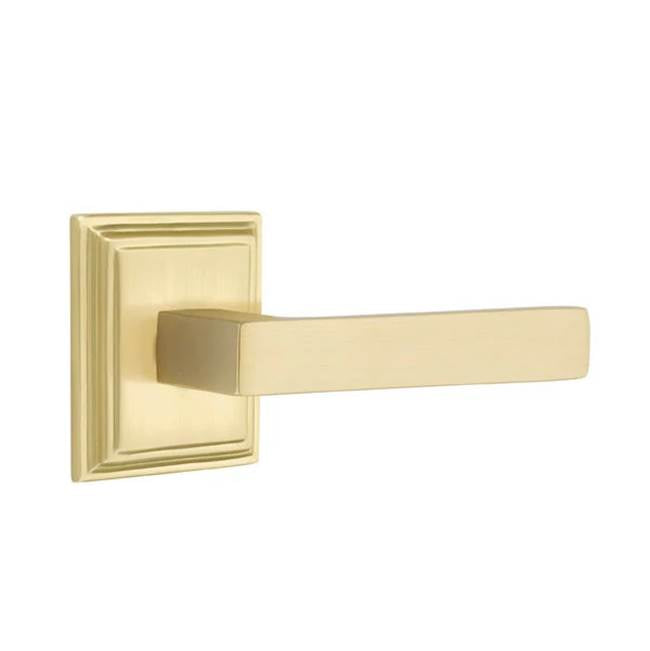 Emtek - Concealed, Passage, Wilshire Rosette, Dumont Lever, US4 - Satin Brass