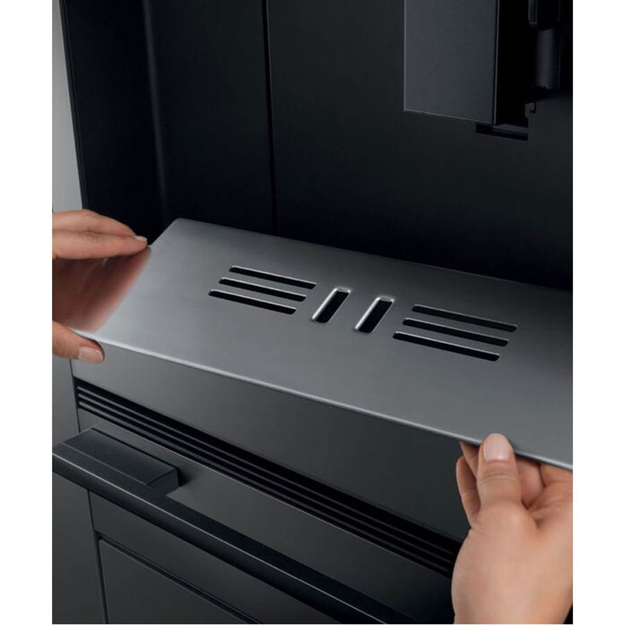 24'' Coffee Maker, 13 Function, Touch Display