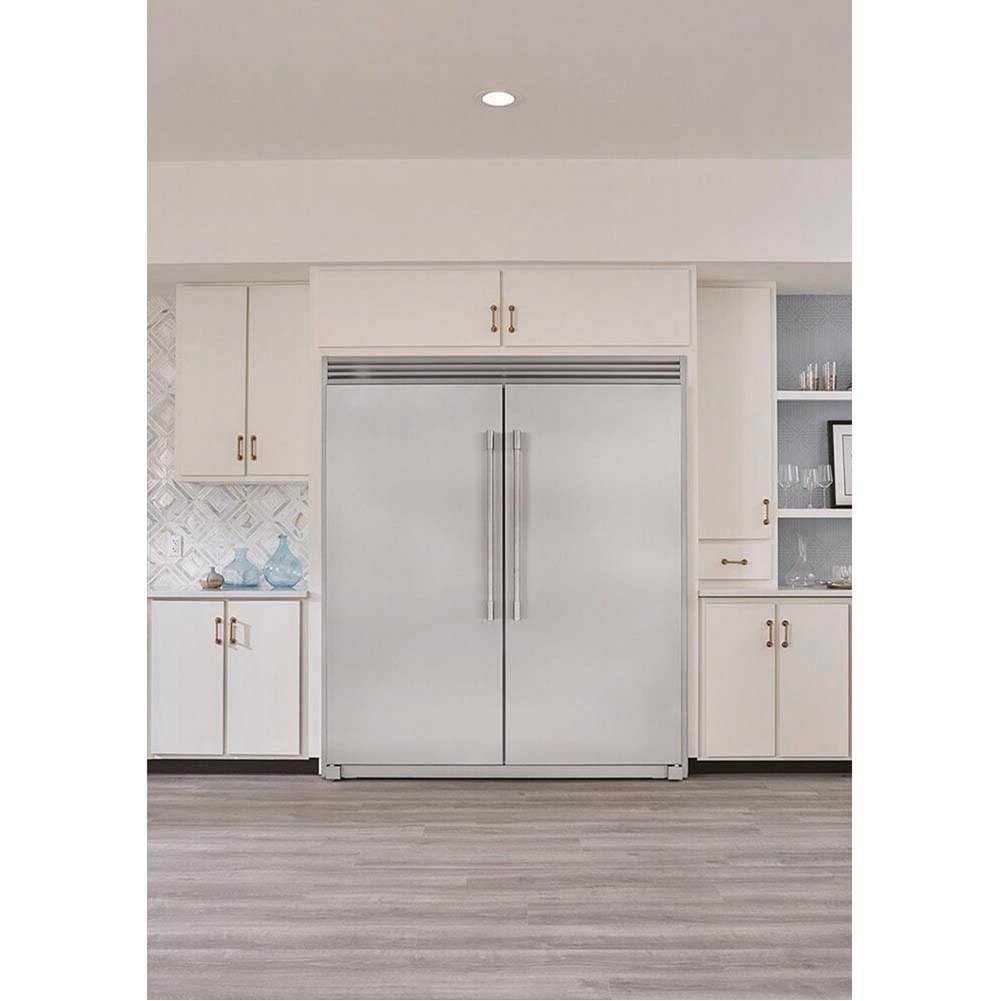 19 Cu. Ft. Single-Door Freezer