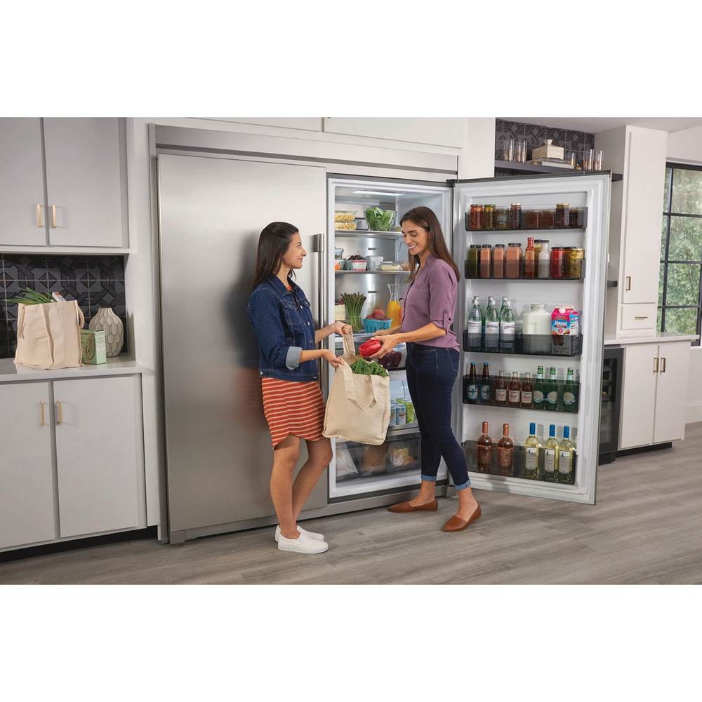 19 Cu. Ft. Single-Door Freezer