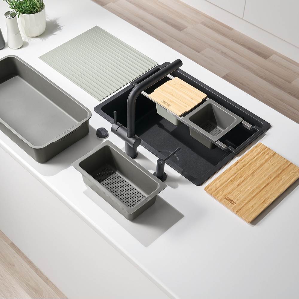 AIUS300 All-In Universal Accessory System