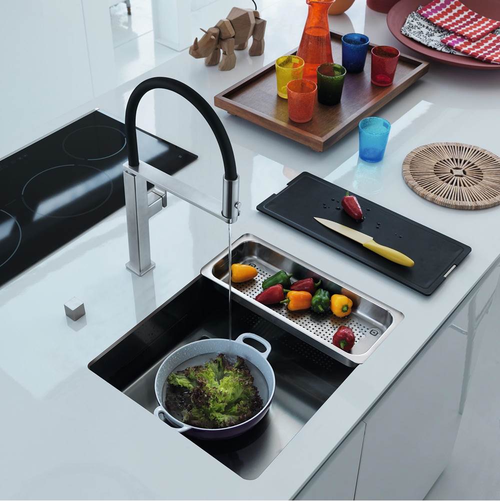 Centinox 19.7-inch Semi-Pro Kitchen Faucet in Stainless Steel, CEN-SP-304
