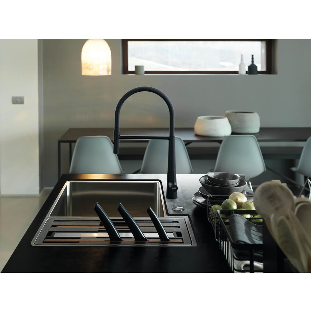 Icon 18-in Single Handle Semi-Pro Kitchen Faucet in Matte Black, ICN-SP-MBK