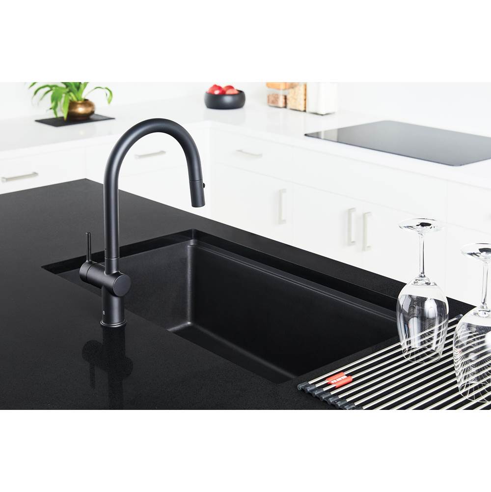 Maris Undermount 31-in x 17.81-in Granite Single Bowl Kitchen Sink in Champagne